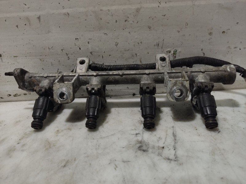 Recambio de rampa inyectora para hyundai getz (tb) 1.1 referencia OEM IAM 3530402800  