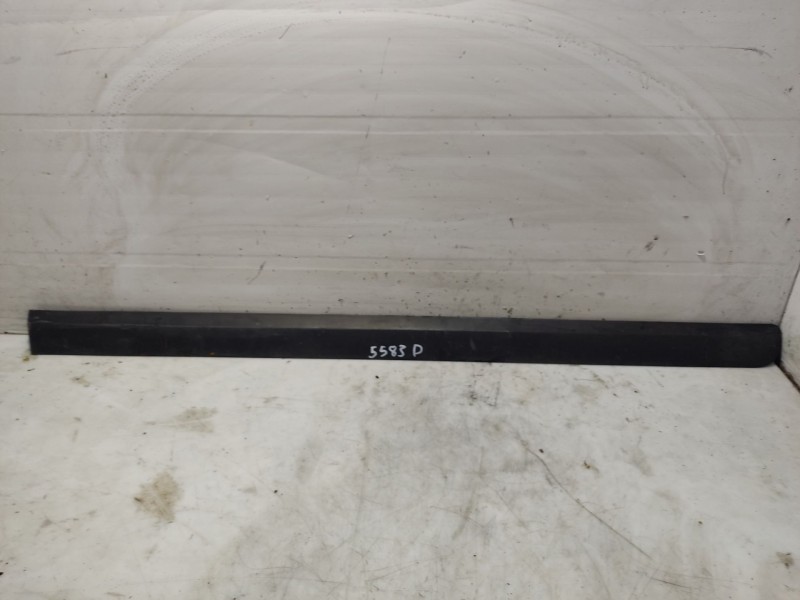 Recambio de moldura para hyundai getz (tb) 1.1 referencia OEM IAM 877221C200  