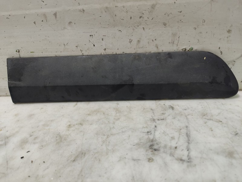Recambio de moldura para hyundai getz (tb) 1.1 referencia OEM IAM 877321C200  