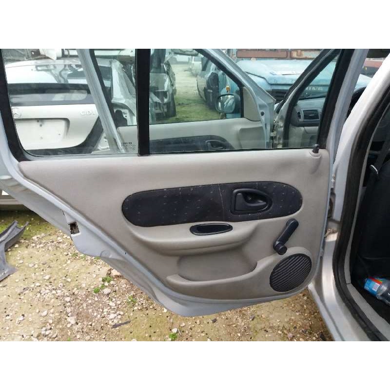 renault clio ii fase ii (b/cb0) 1.5 dci diesel   |   0.01 - ... | 2001 | 65 cv / 48 kw del año 2001