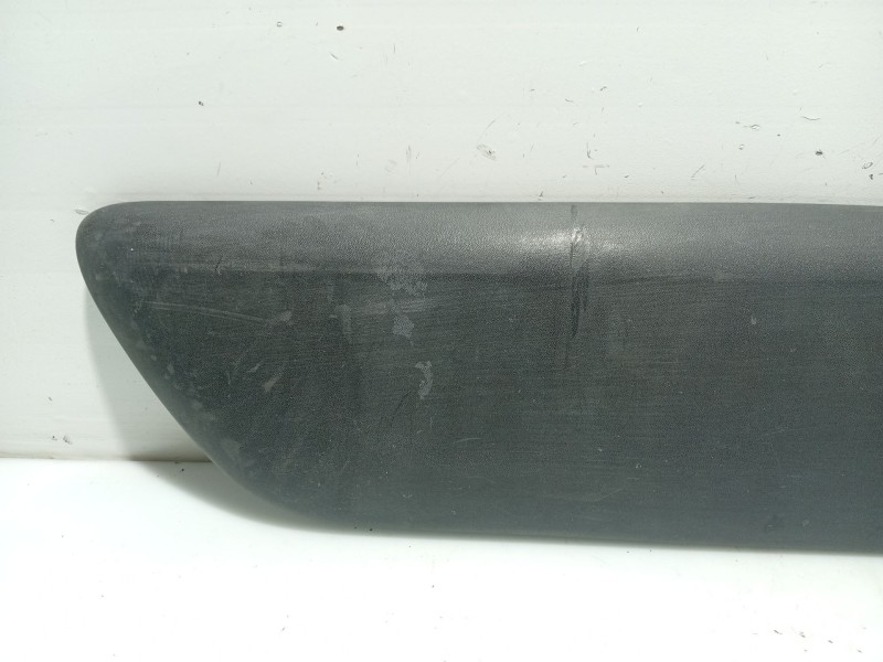 Recambio de moldura puerta trasera derecha para renault kangoo (f/kc0) referencia OEM IAM 8200077557 8200077548 