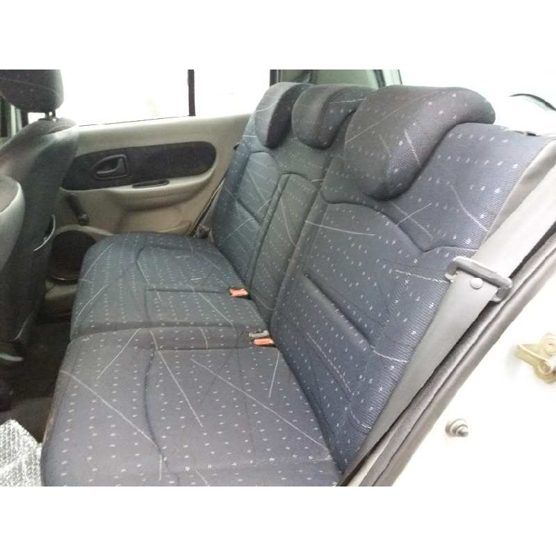 renault clio ii fase ii (b/cb0) 1.5 dci diesel   |   0.01 - ... | 2001 | 65 cv / 48 kw del año 2001