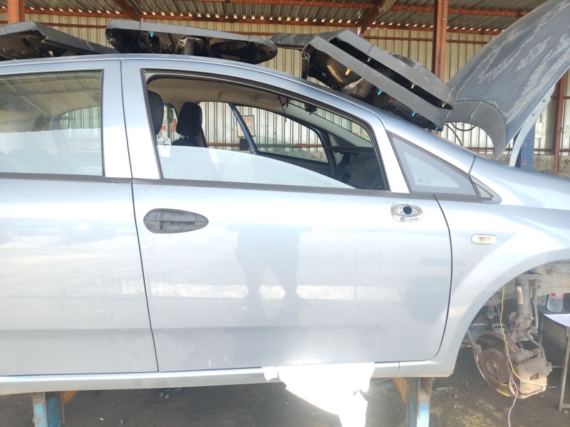 Recambio de puerta delantera derecha para fiat punto evo (199_) 1.4 16v referencia OEM IAM   