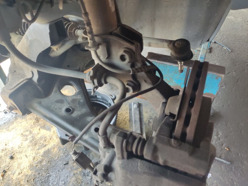 Recambio de mangueta delantera izquierda para fiat punto evo (199_) 1.4 16v referencia OEM IAM   