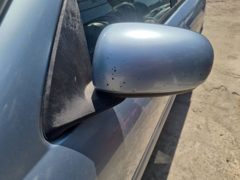 nissan almera ii hatchback (n16) del año 2004