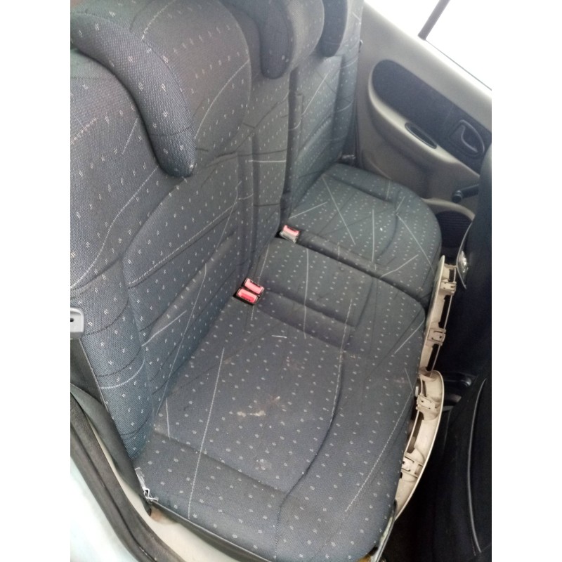 renault clio ii fase ii (b/cb0) 1.5 dci diesel   |   0.01 - ... | 2001 | 65 cv / 48 kw del año 2001