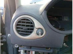 Recambio de aireador lateral izquierdo para renault clio iii (br0/1, cr0/1) 1.5 dci (br0h, cr0h, cr1s, br1s) referencia OEM IAM 