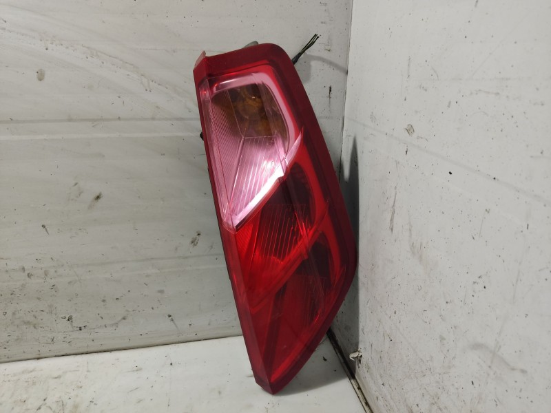 Recambio de piloto trasero derecho para fiat punto evo (199_) 1.4 16v referencia OEM IAM   