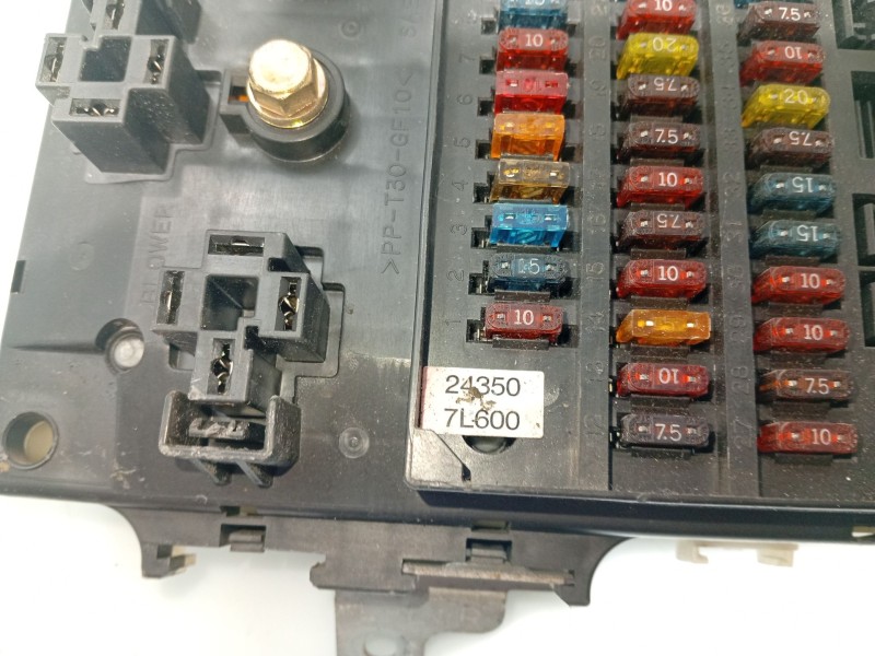 Recambio de caja reles / fusibles para nissan maxima qx (a32) 2.0 v6 24v cat referencia OEM IAM 243507L600  