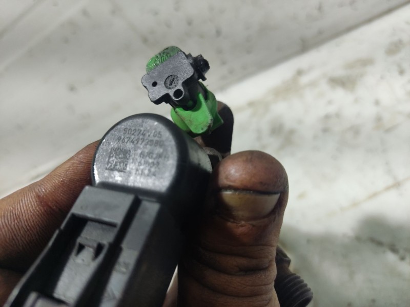 Recambio de inyector para peugeot 308 1.6 hdi fap referencia OEM IAM   