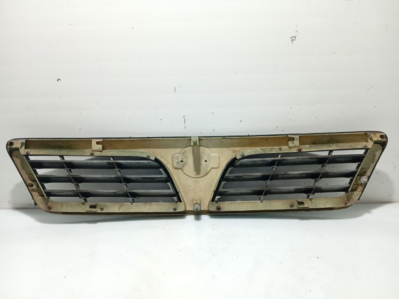 Recambio de rejilla delantera para nissan maxima qx (a32) 2.0 v6 24v cat referencia OEM IAM 623103L125 6231044U00 