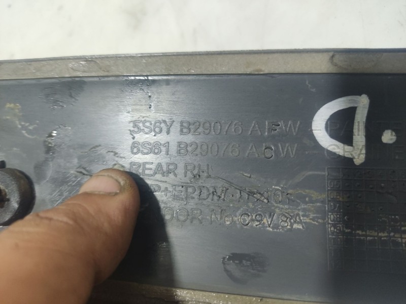 Recambio de moldura para ford fiesta (cbk) referencia OEM IAM 0  