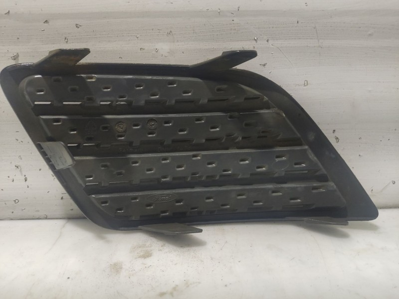 Recambio de moldura para ford fiesta (cbk) referencia OEM IAM   