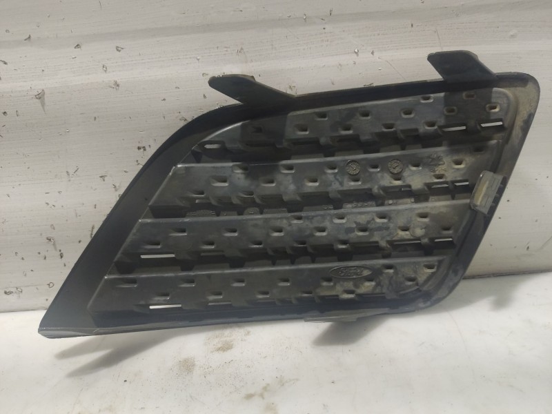 Recambio de moldura para ford fiesta (cbk) referencia OEM IAM   