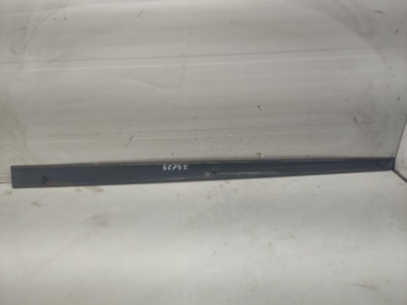 Recambio de moldura para ford fiesta (cbk) referencia OEM IAM   