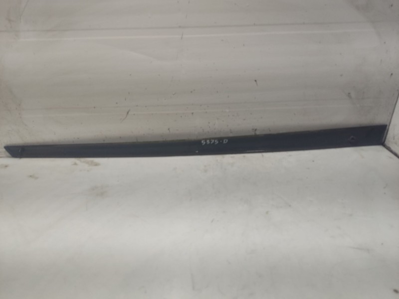 Recambio de moldura para ford fiesta (cbk) referencia OEM IAM   