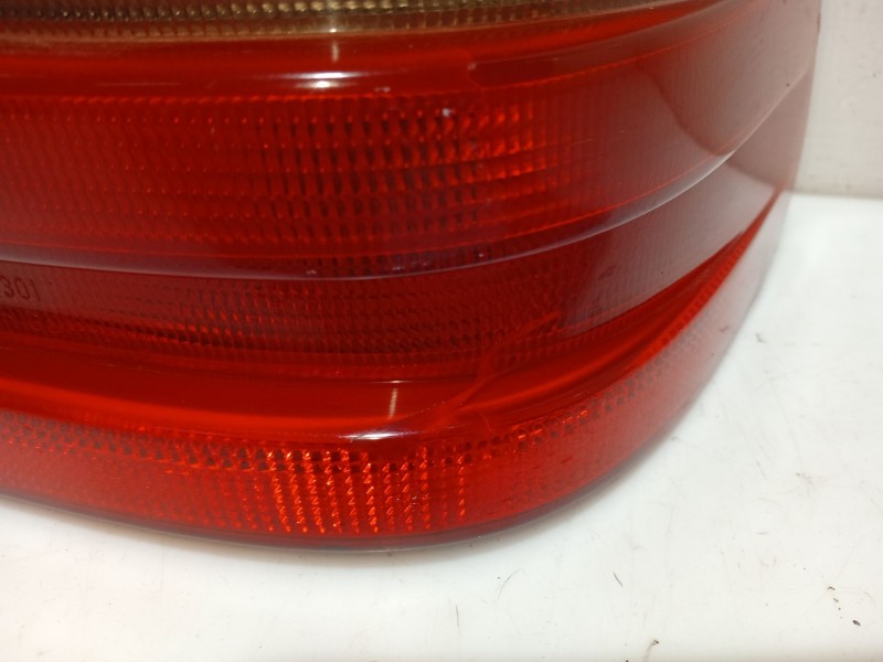 Recambio de piloto trasero derecho para mercedes-benz clase c (w202) c 220 (202.022) referencia OEM IAM A2028202864 2028201064R 