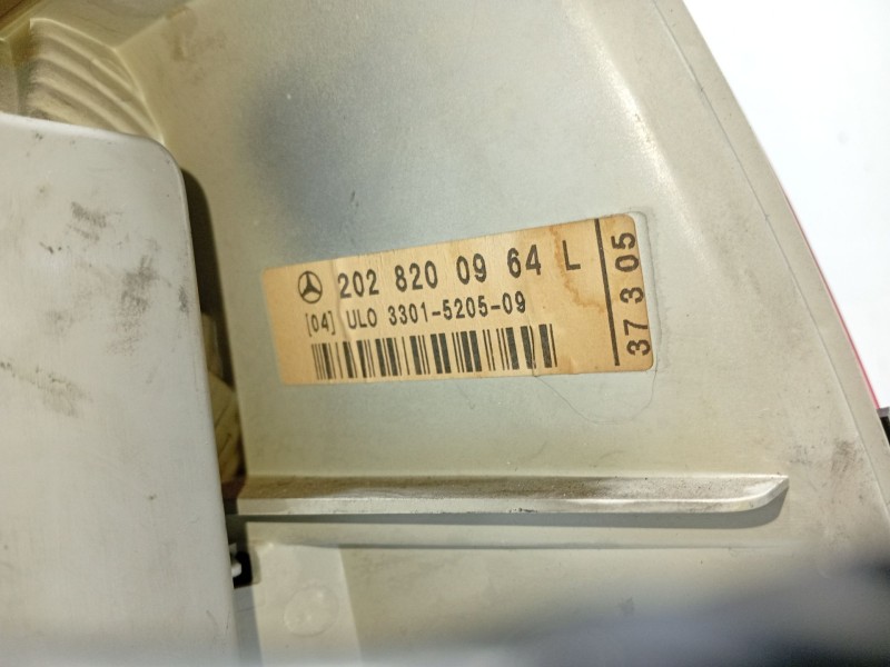 Recambio de piloto trasero izquierdo para mercedes-benz clase c (w202) c 220 (202.022) referencia OEM IAM A2028202764  