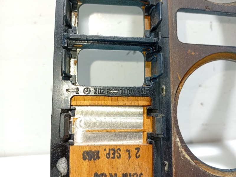 Recambio de moldura para mercedes-benz clase c (w202) c 220 (202.022) referencia OEM IAM A2026830100 2026830100 