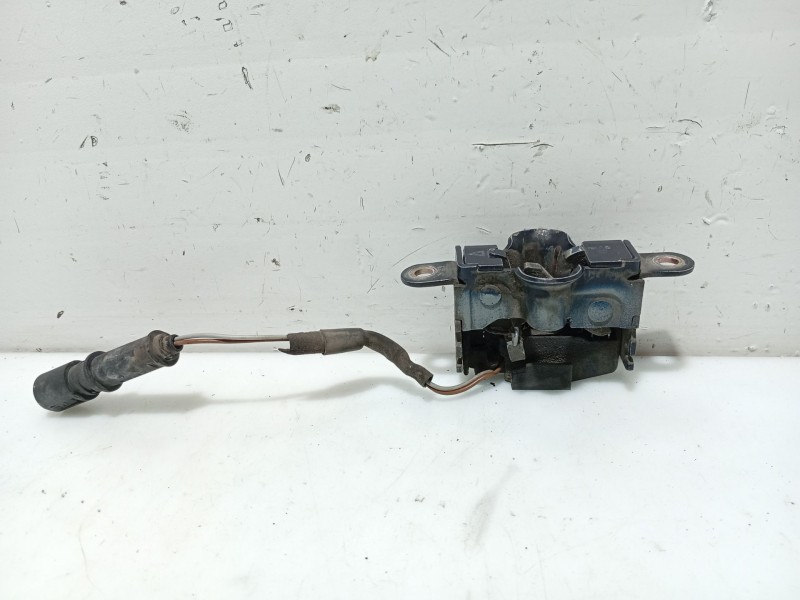 Recambio de cerradura capot para mercedes-benz clase c (w202) c 220 (202.022) referencia OEM IAM A2028206210 A2028202010 2042380