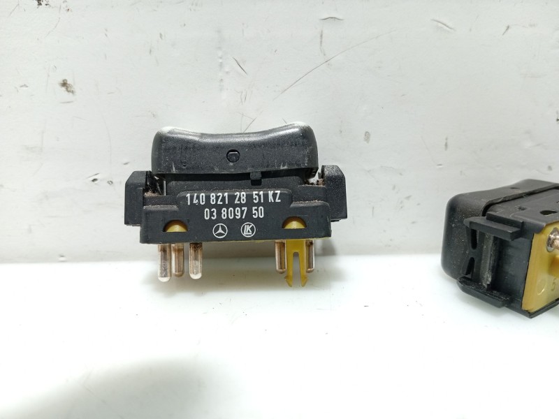 Recambio de mando elevalunas delantero izquierdo para mercedes-benz clase c (w202) c 220 (202.022) referencia OEM IAM A140821285