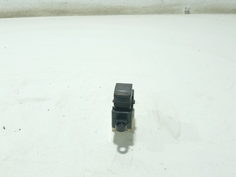 Recambio de mando elevalunas trasero izquierdo para nissan almera ii hatchback (n16) 1.5 dci referencia OEM IAM   