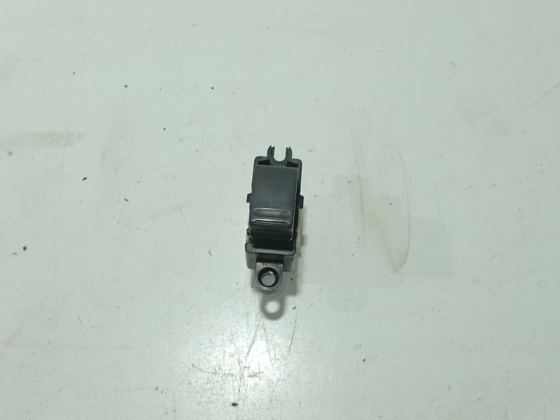 Recambio de mando elevalunas trasero izquierdo para nissan almera ii hatchback (n16) 1.5 dci referencia OEM IAM   