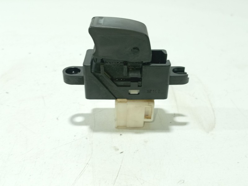 Recambio de mando elevalunas trasero izquierdo para nissan almera ii hatchback (n16) 1.5 dci referencia OEM IAM   