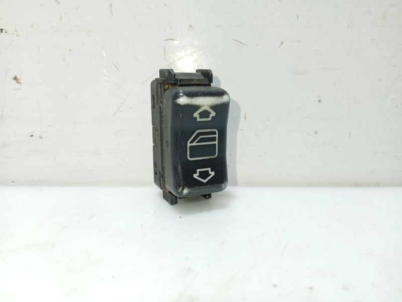 Recambio de mando elevalunas trasero izquierdo para mercedes-benz clase c (w202) c 220 (202.022) referencia OEM IAM A2028205310 