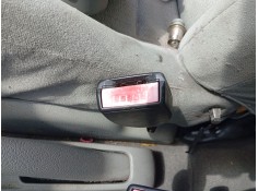 Recambio de enganche cinturon delantero derecho para renault clio ii (bb_, cb_) 1.5 dci (b/cb08) referencia OEM IAM 8200703361   2