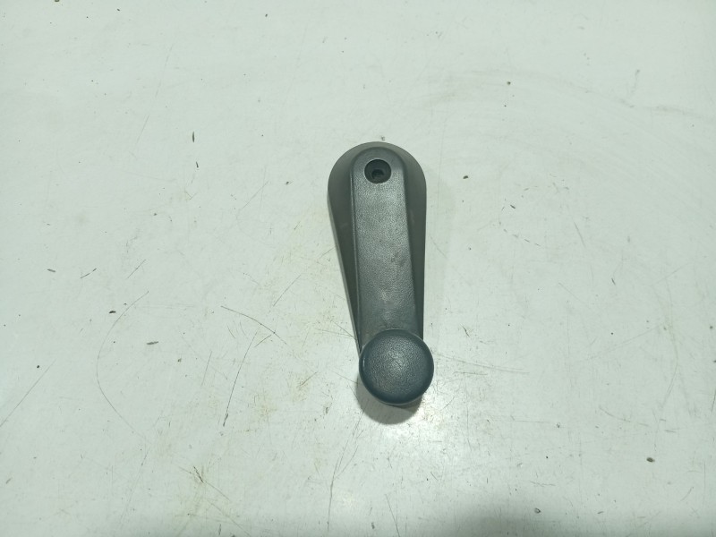 Recambio de maneta elevalunas delantera izquierda para seat marbella ce referencia OEM IAM 1895081  