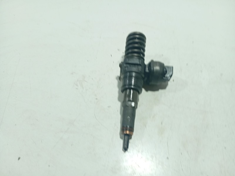 Recambio de inyector para seat ibiza iii (6l1) 1.4 tdi referencia OEM IAM 045130073 0414720035 