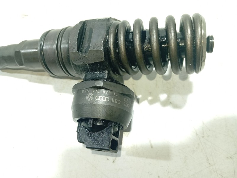 Recambio de inyector para seat ibiza iii (6l1) 1.4 tdi referencia OEM IAM 045130073 0414720035 