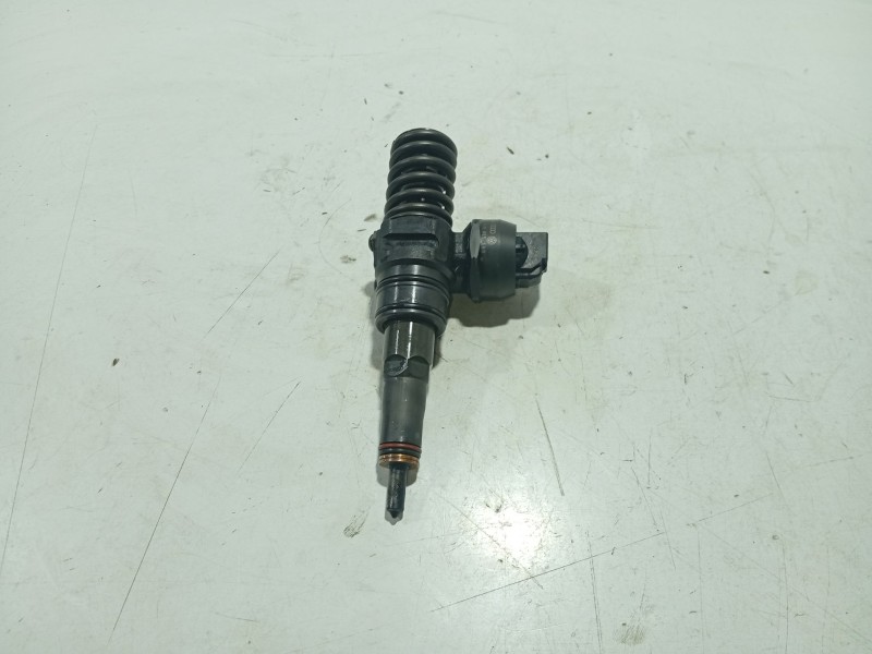 Recambio de inyector para seat ibiza iii (6l1) 1.4 tdi referencia OEM IAM 045130073 04147220035 