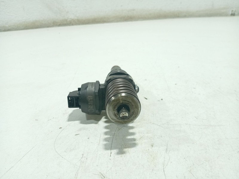 Recambio de inyector para seat ibiza iii (6l1) 1.4 tdi referencia OEM IAM 038130079GX 0986441509 