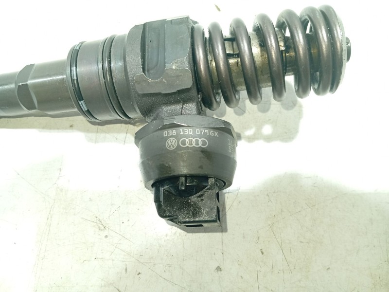 Recambio de inyector para seat ibiza iii (6l1) 1.4 tdi referencia OEM IAM 038130079GX 0986441509 