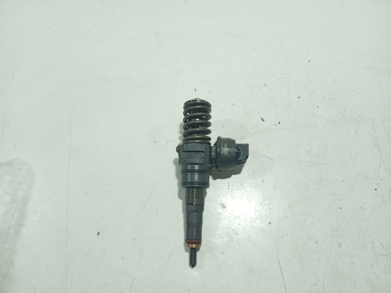 Recambio de inyector para seat ibiza iii (6l1) 1.4 tdi referencia OEM IAM   