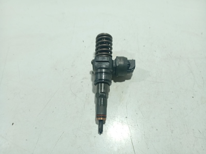 Recambio de inyector para seat ibiza iii (6l1) 1.4 tdi referencia OEM IAM 038130073AG 0414720215 