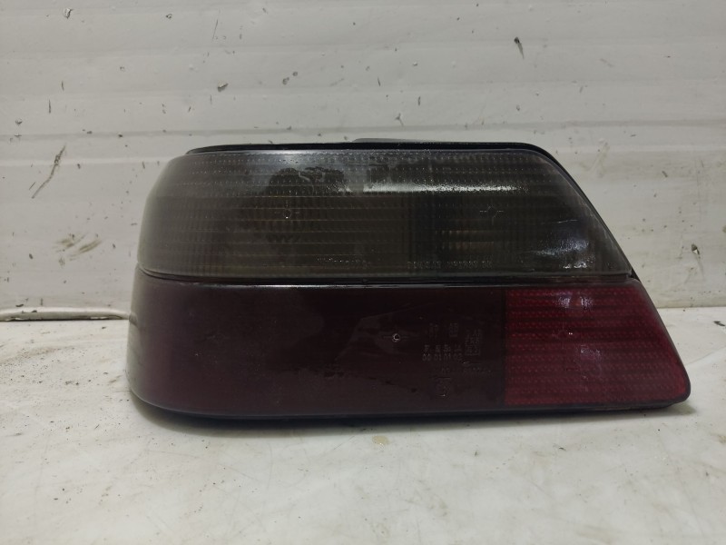 Recambio de piloto trasero izquierdo para peugeot 605 sldt referencia OEM IAM   