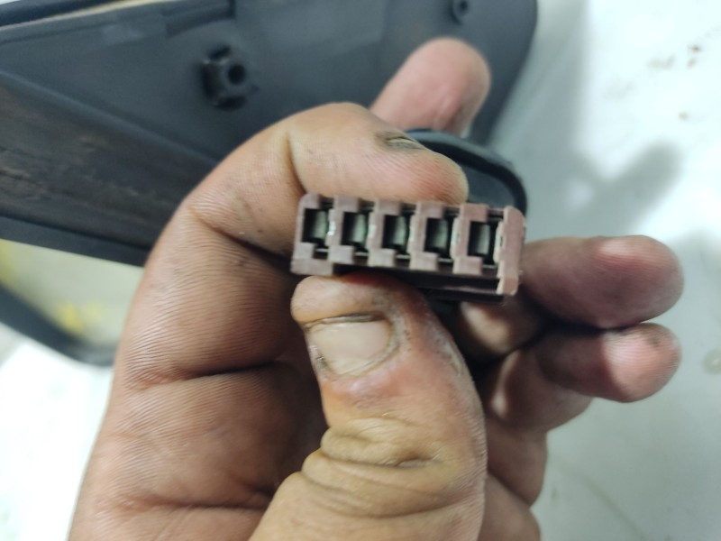 Recambio de retrovisor izquierdo para peugeot 605 sldt referencia OEM IAM   