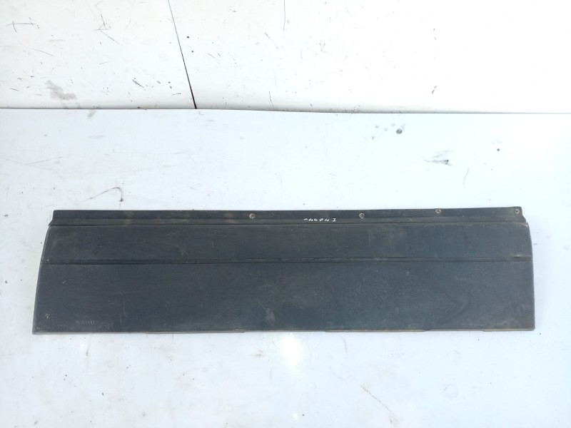 Recambio de moldura puerta delantera izquierda para seat marbella ce referencia OEM IAM   