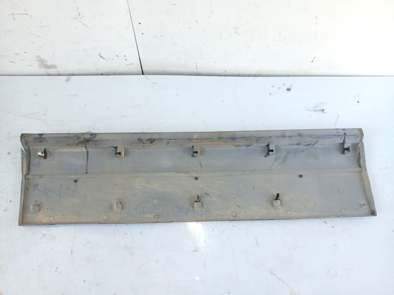 Recambio de moldura puerta delantera izquierda para seat marbella ce referencia OEM IAM   