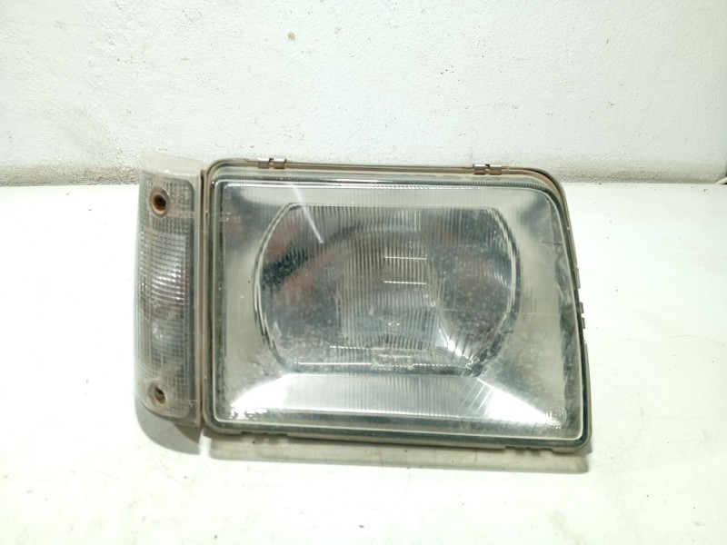 Recambio de faro derecho para seat marbella ce referencia OEM IAM 007405  