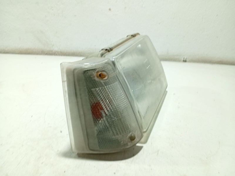 Recambio de faro derecho para seat marbella ce referencia OEM IAM 007405  