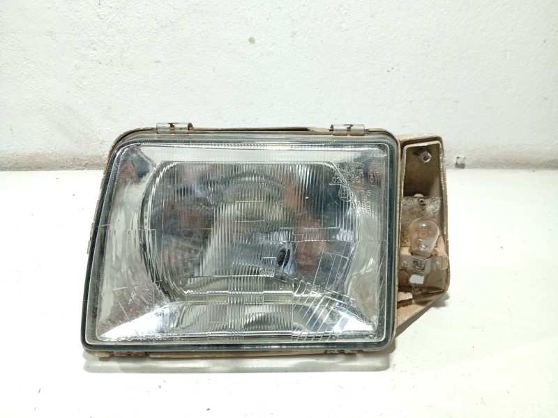 Recambio de faro izquierdo para seat marbella ce referencia OEM IAM 084451106L  