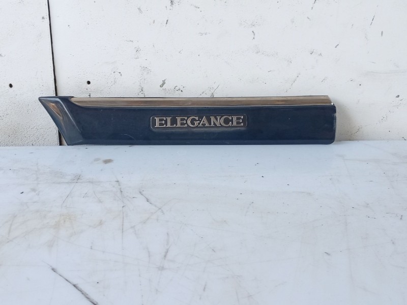 Recambio de moldura para mercedes-benz clase c (w202) c 220 (202.022) referencia OEM IAM 2026902762  