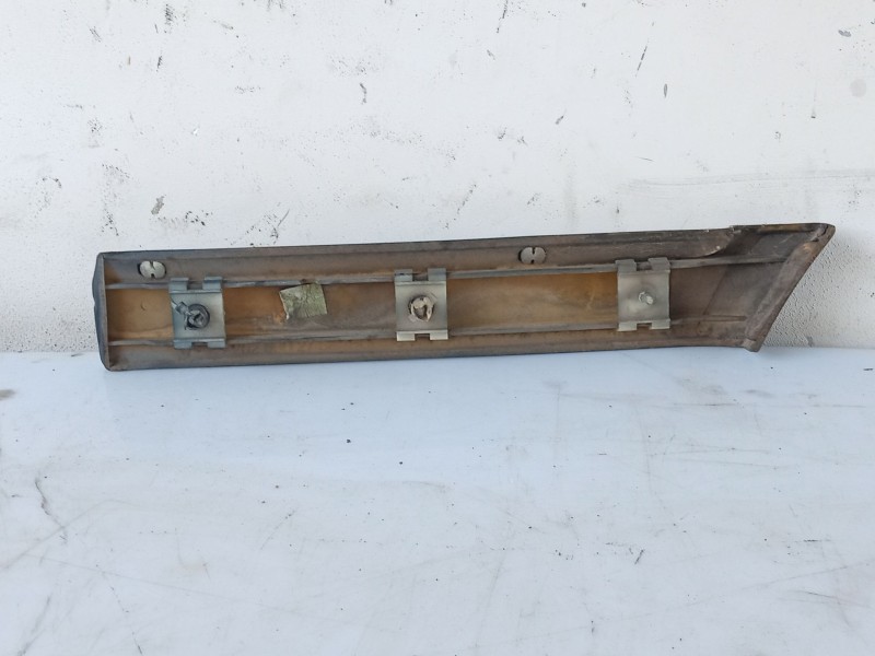 Recambio de moldura para mercedes-benz clase c (w202) c 220 (202.022) referencia OEM IAM 2026902762  