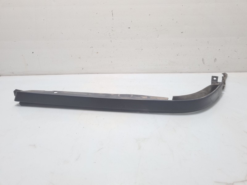 Recambio de moldura para mercedes-benz clase c (w202) c 220 (202.022) referencia OEM IAM A2028260177 2028260377 