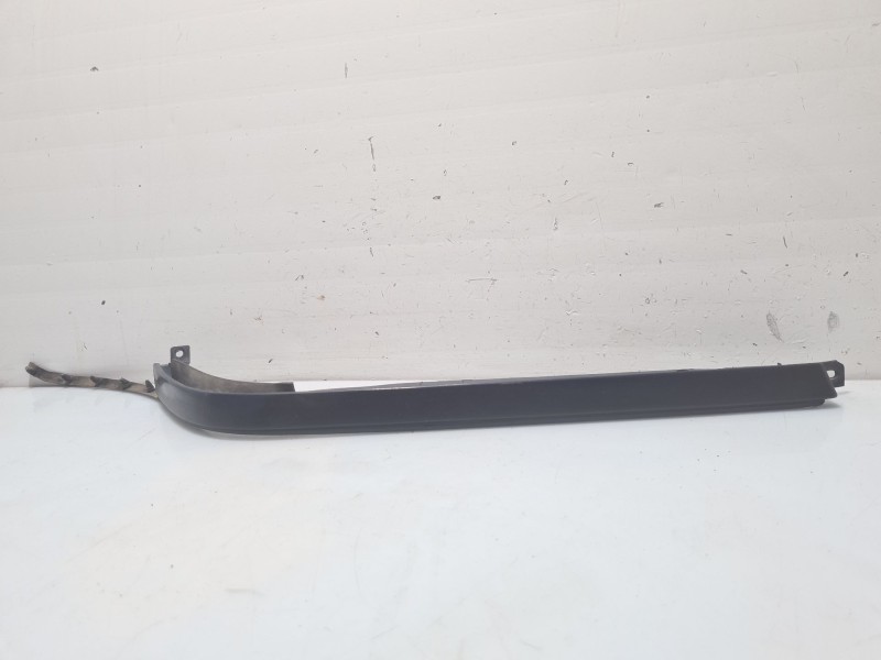 Recambio de moldura para mercedes-benz clase c (w202) c 220 (202.022) referencia OEM IAM A2028260277 2028260477 