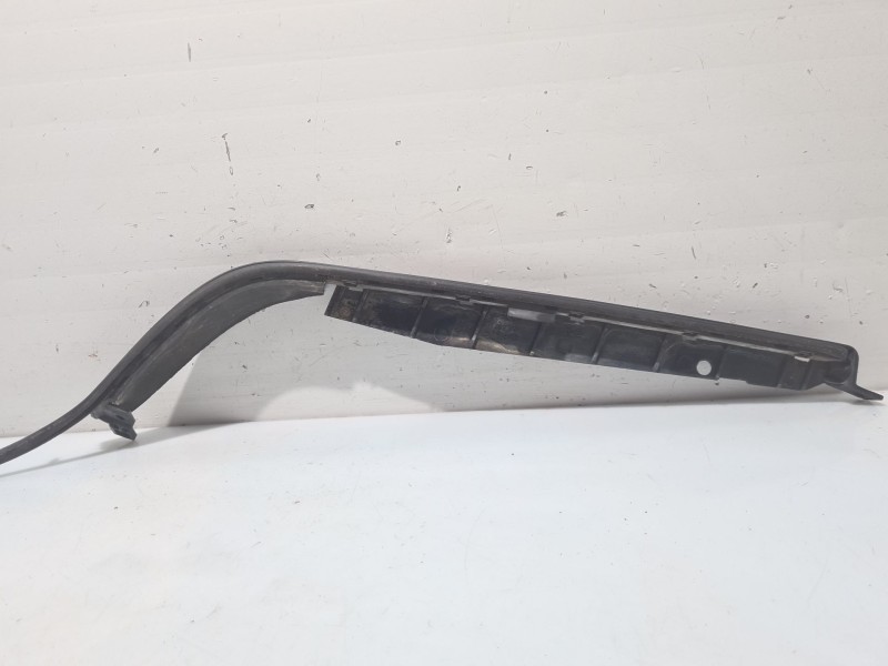 Recambio de moldura para mercedes-benz clase c (w202) c 220 (202.022) referencia OEM IAM A2028260277 2028260477 